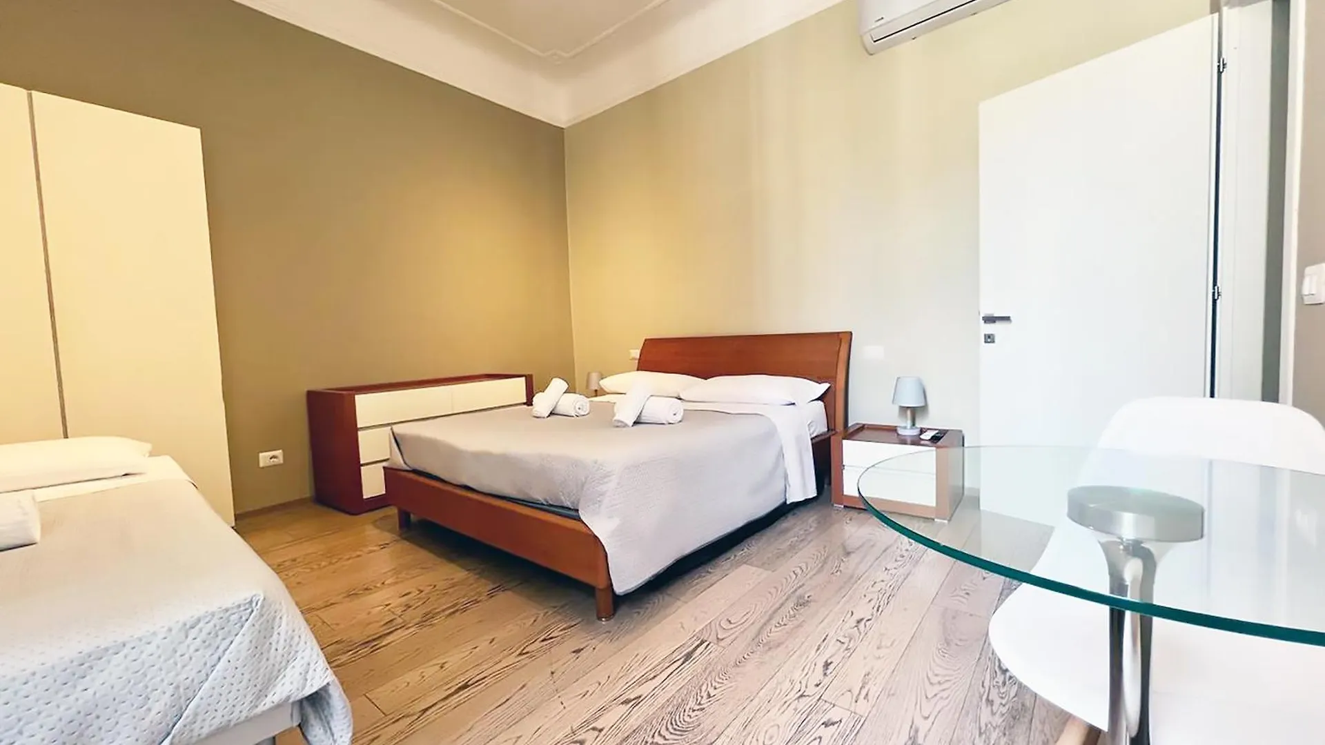 La Casa Di Piero In Via Ottaviano Daire Roma 0*,  İtalya